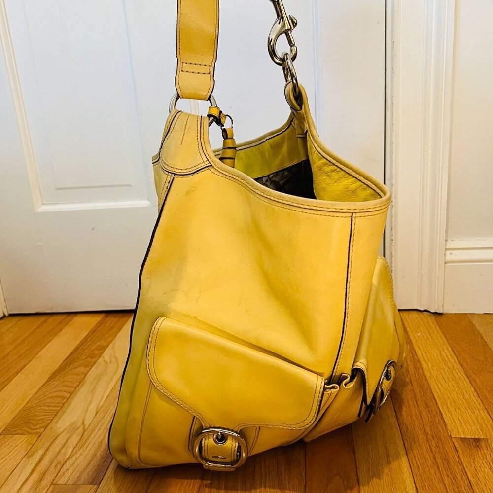 Authentic Vintage Y2K 2000 Hobo Coach Yellow Leather Shoulder Bag M0893-F13356 - Picture 8 of 16